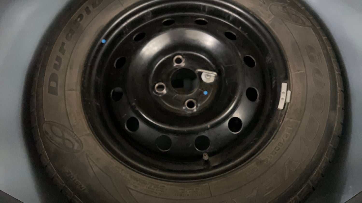 Used 2012 Maruti Suzuki Swift VXi Petrol Manual tyres SPARE TYRE VIEW