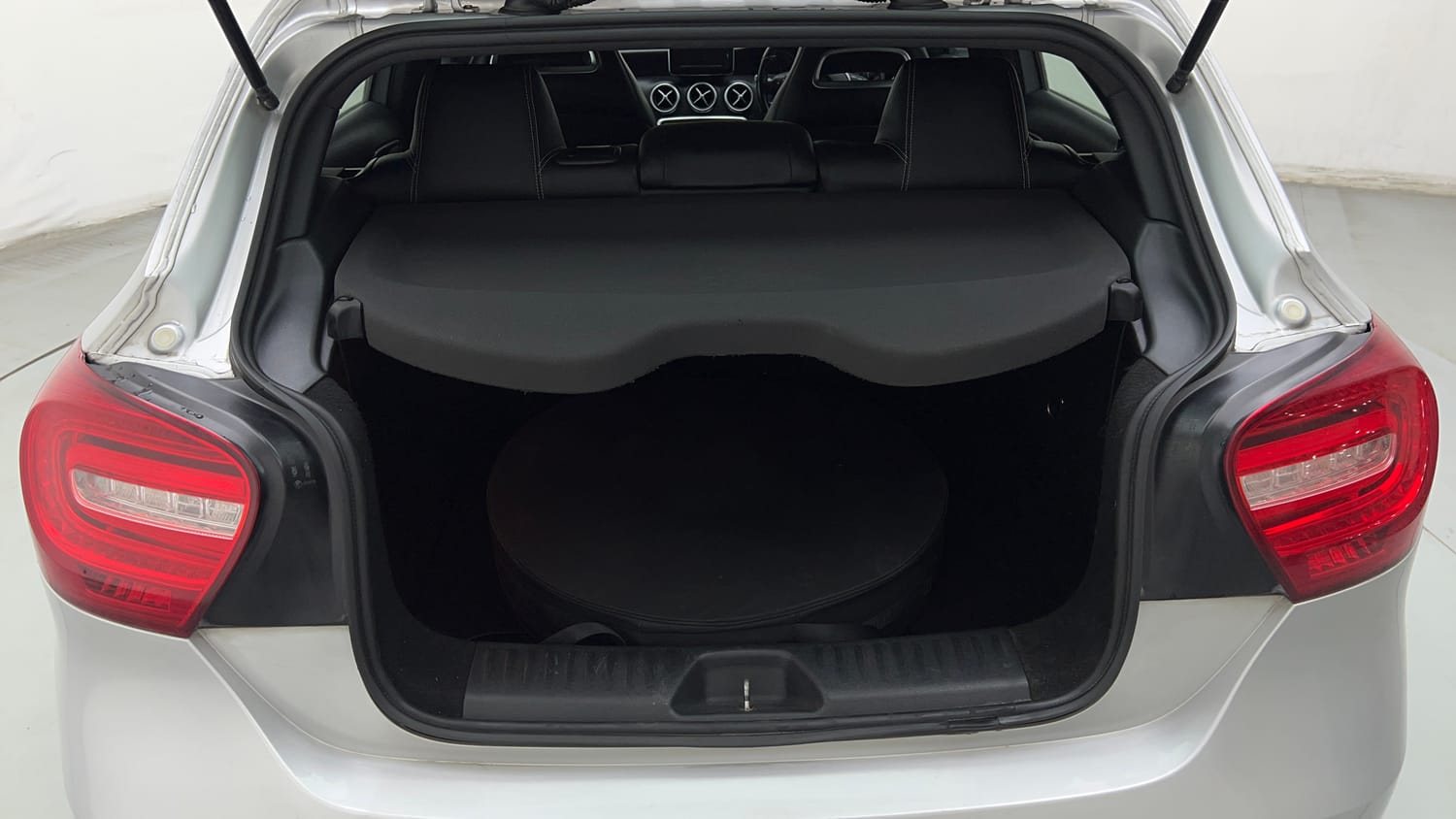 Used 2016 Mercedes-Benz A-Class A 180 Petrol Automatic interior DICKY INSIDE VIEW