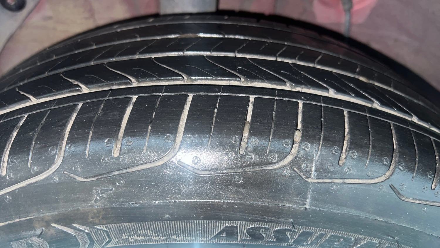 Used 2016 Hyundai Elite i20 Asta 1.2 Petrol Manual tyres RIGHT REAR TYRE TREAD VIEW