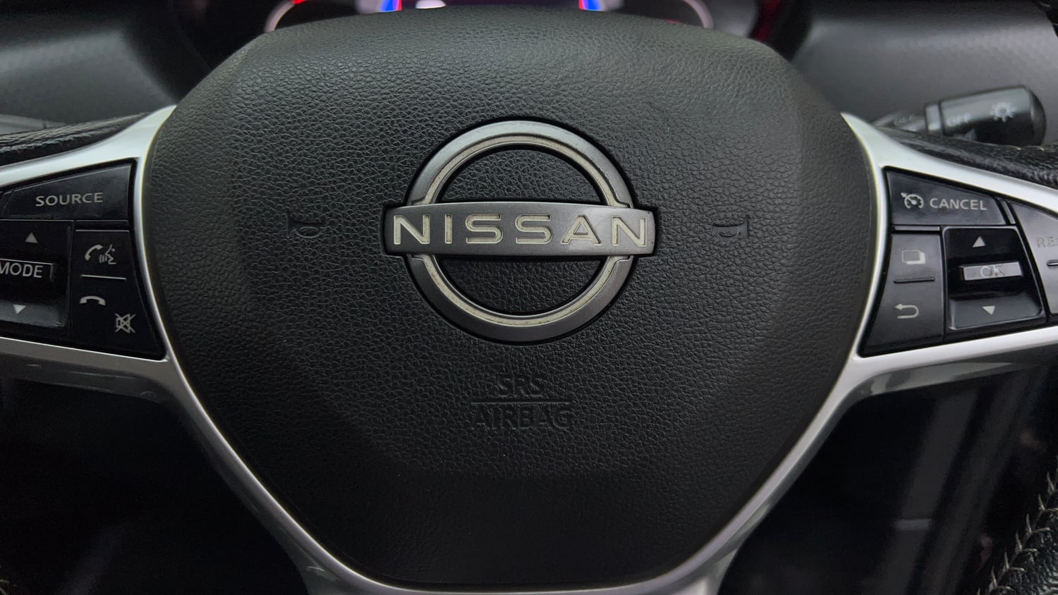 Used 2021 Nissan Magnite XV Premium Petrol Manual top_features Airbags