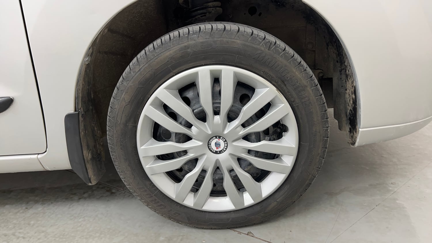 Used 2012 Maruti Suzuki Wagon R 1.0 VXi Petrol Manual tyres RIGHT FRONT TYRE RIM VIEW