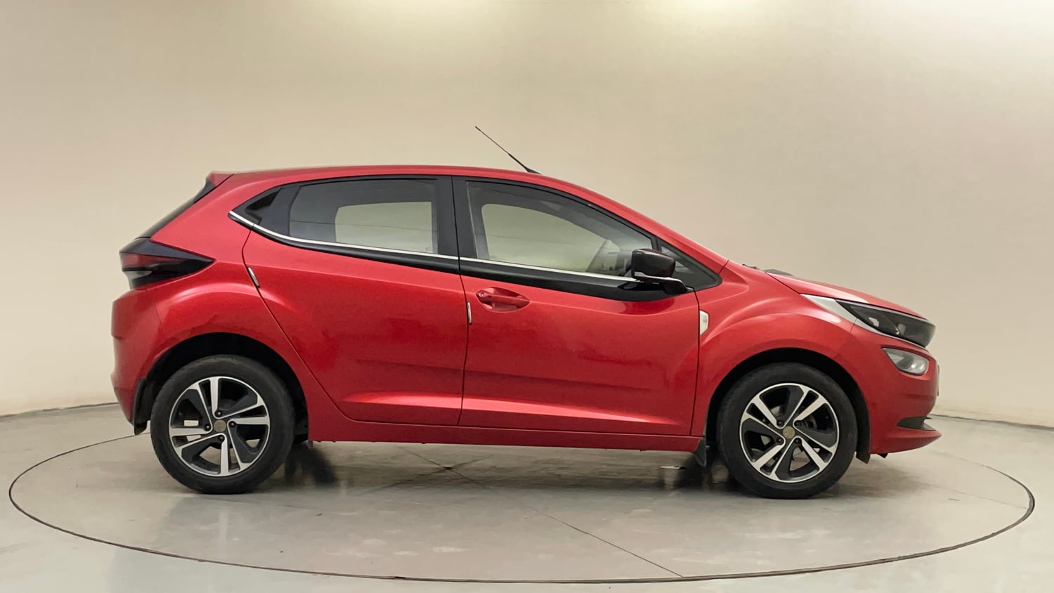 Used 2021 Tata Altroz XZ Petrol Petrol Manual exterior RIGHT SIDE VIEW