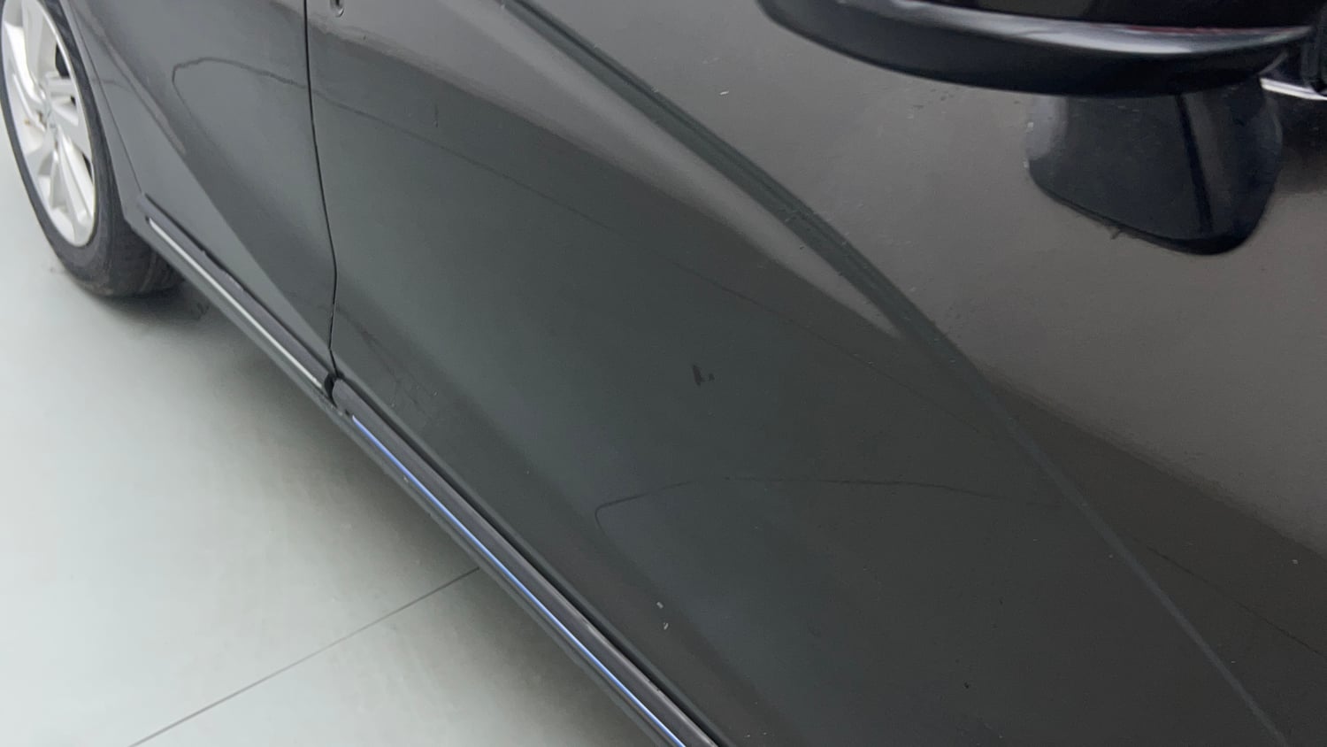 Used 2015 Honda Jazz V AT Petrol Petrol Automatic dents MINOR SCRATCH