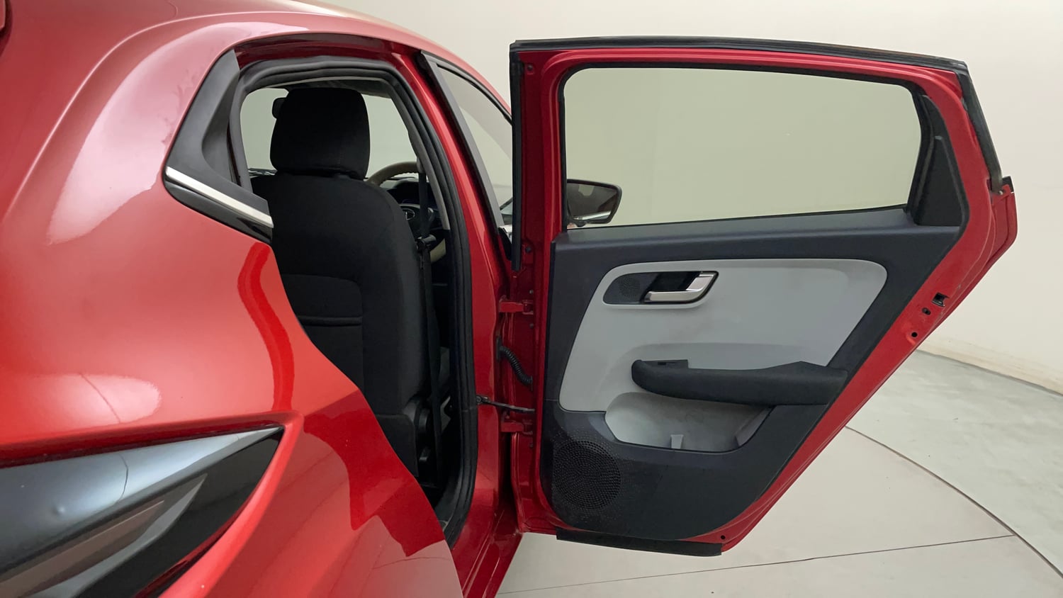 Used 2021 Tata Altroz XZ Petrol Petrol Manual interior RIGHT REAR DOOR OPEN VIEW