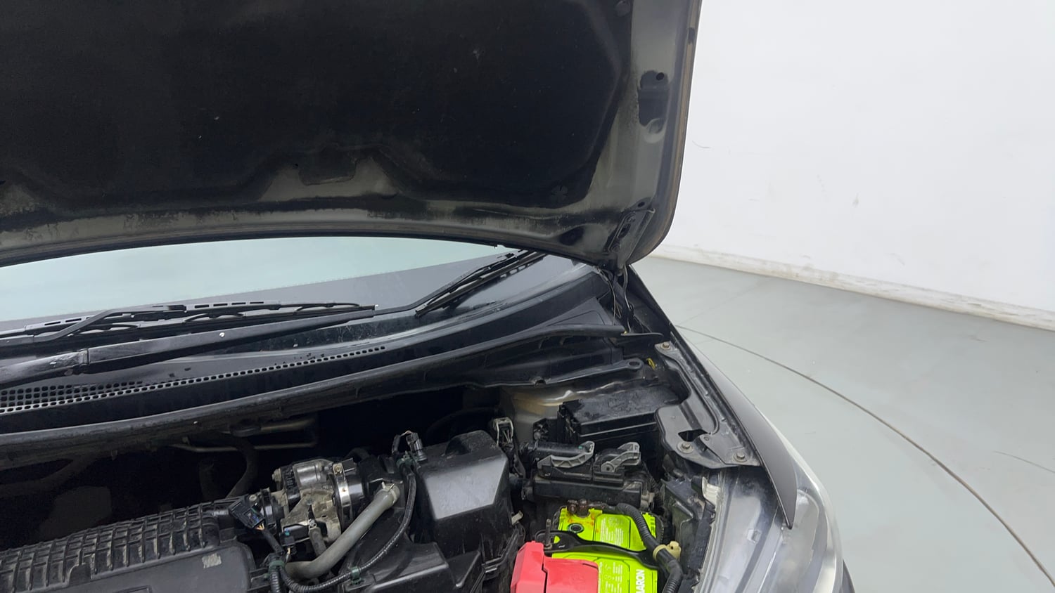 Used 2015 Honda Jazz V AT Petrol Petrol Automatic engine ENGINE LEFT SIDE HINGE & APRON VIEW