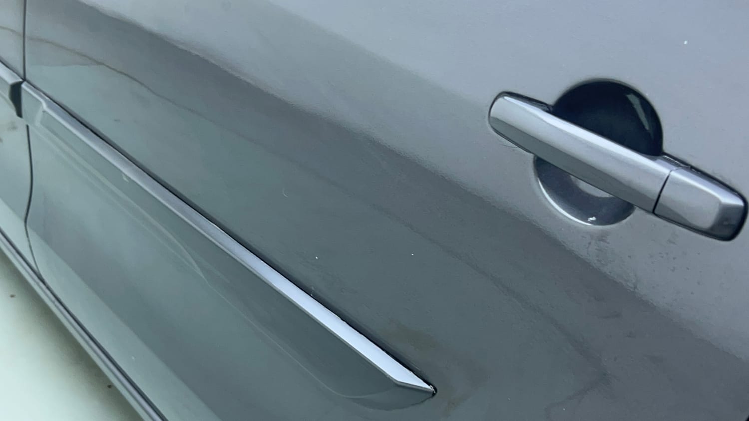Used 2015 Maruti Suzuki Ertiga ZXi Petrol Manual dents MINOR SCRATCH