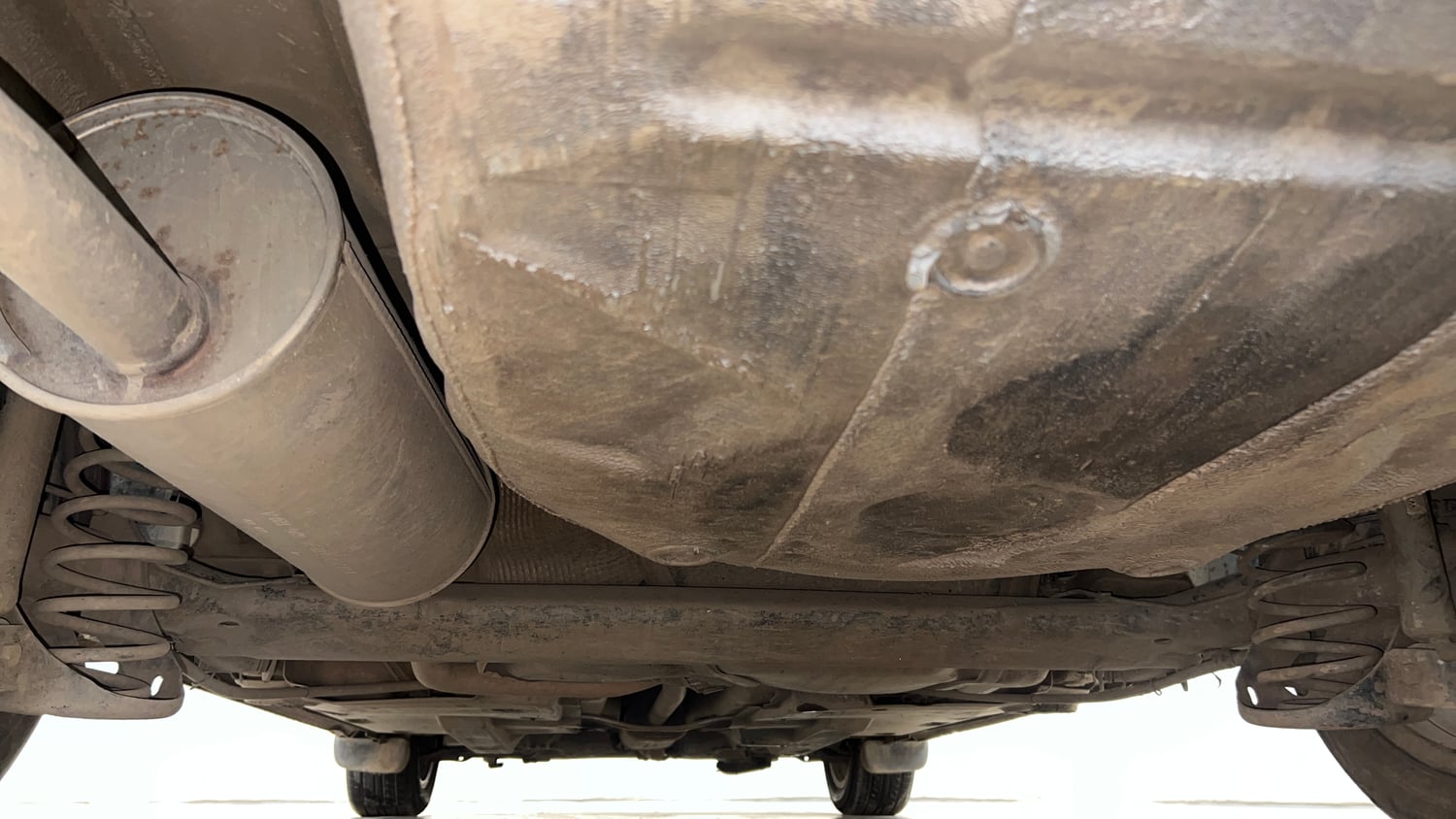 Used 2015 Skoda Rapid 1.6 MPI Elegance Plus Petrol Manual extra REAR UNDERBODY VIEW (TAKEN FROM REAR)