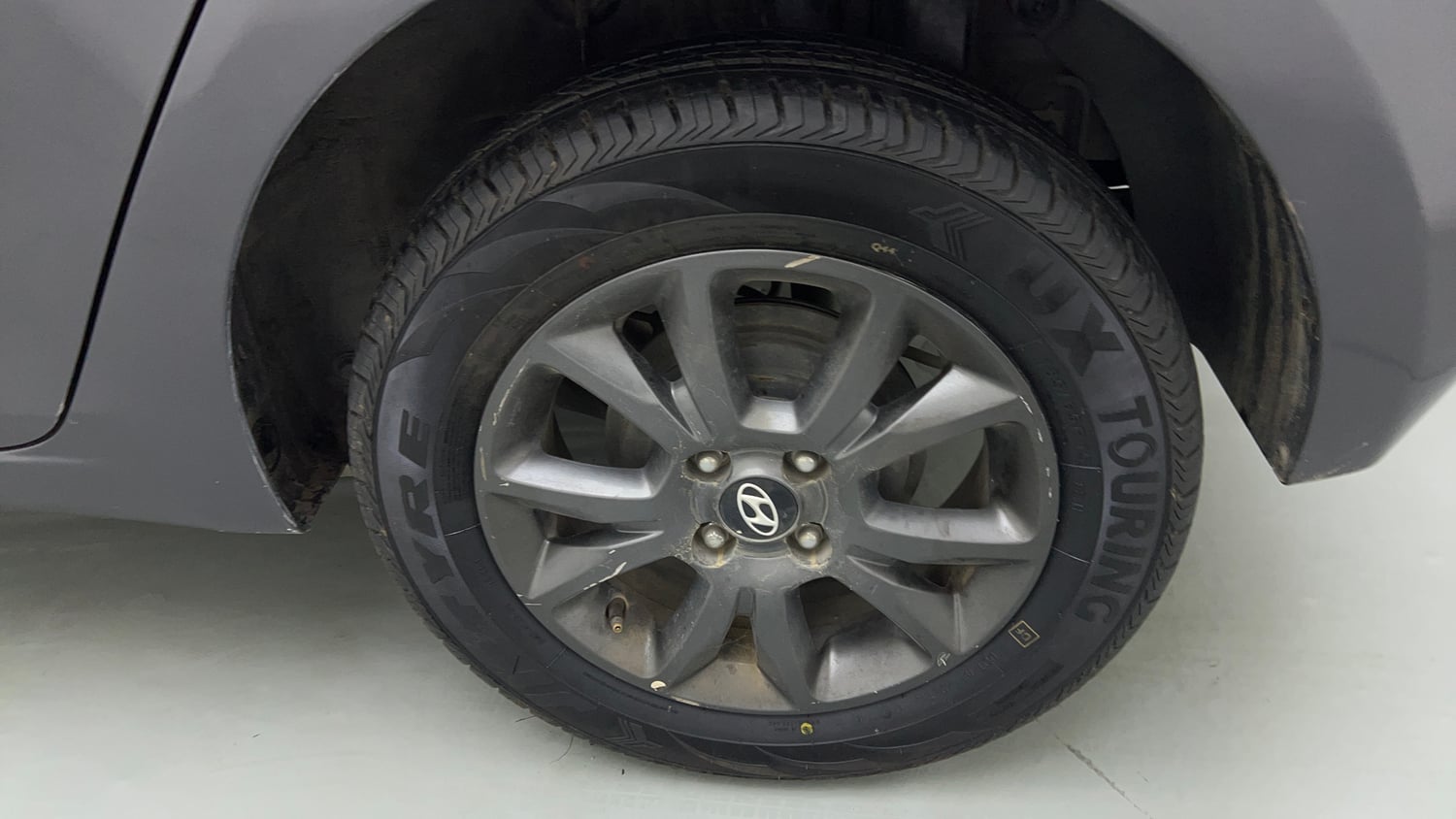 Used 2019 Hyundai Elite i20 Sportz Plus 1.2 CVT Petrol Automatic tyres LEFT REAR TYRE RIM VIEW