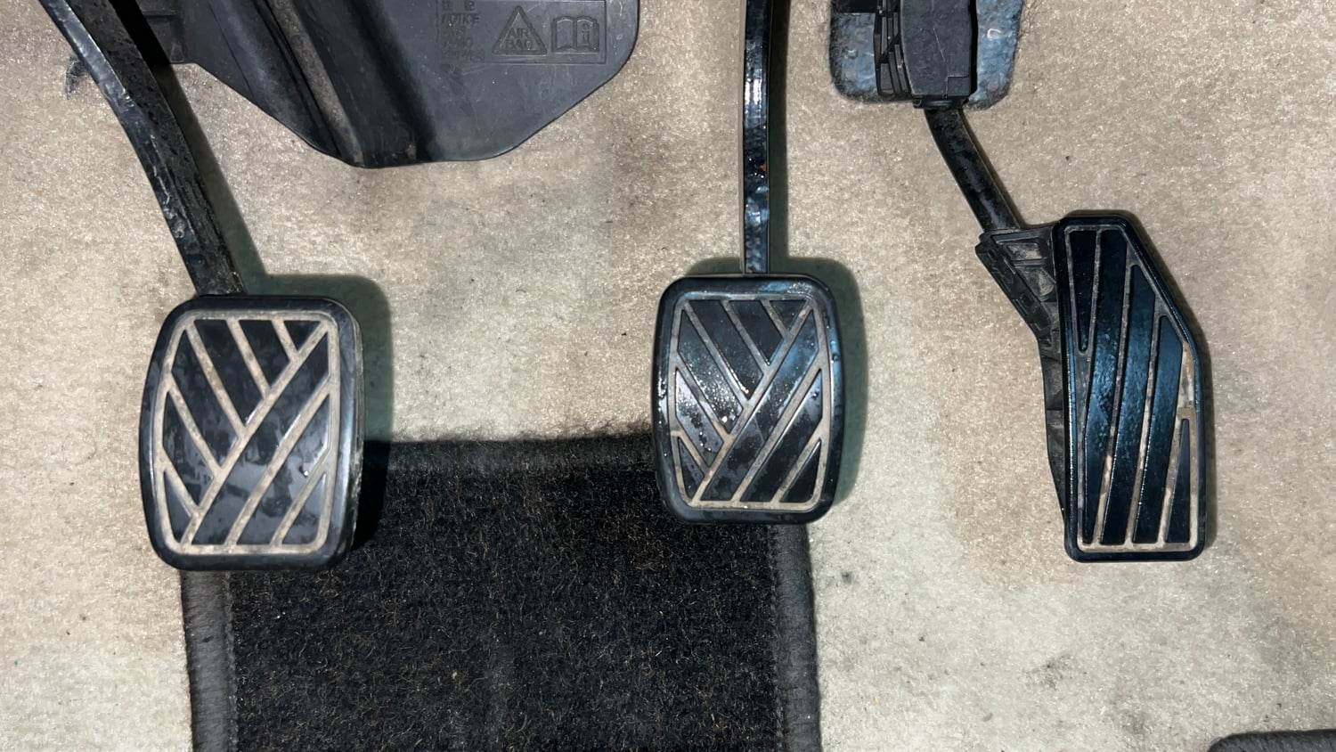 Used 2020 Maruti Suzuki New Ertiga VXi Petrol Manual interior PEDALS VIEW