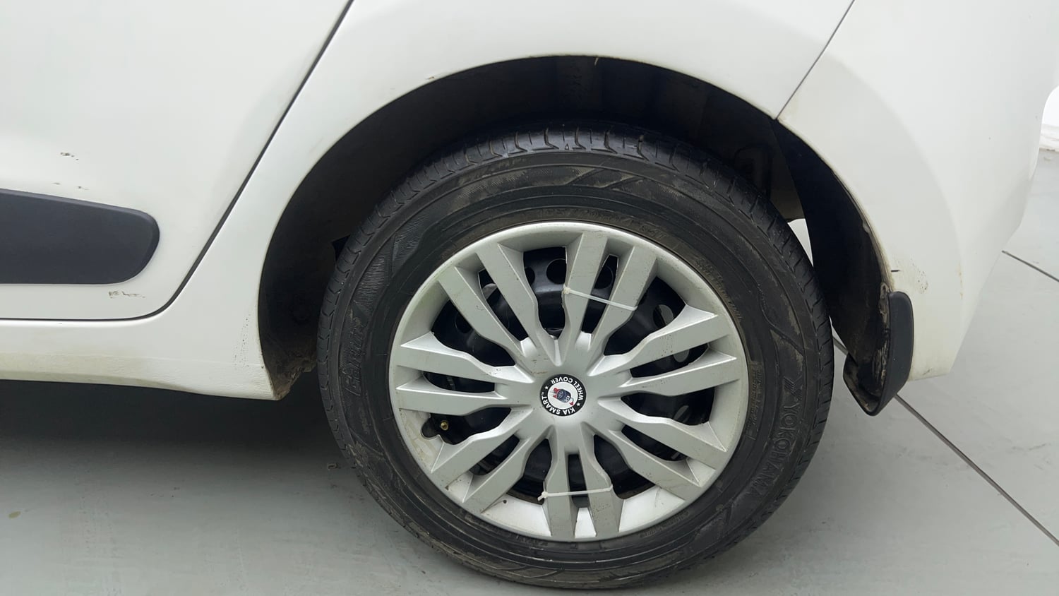Used 2015 Hyundai Grand i10 Sportz 1.2 Kappa VTVT Petrol Manual tyres LEFT REAR TYRE RIM VIEW