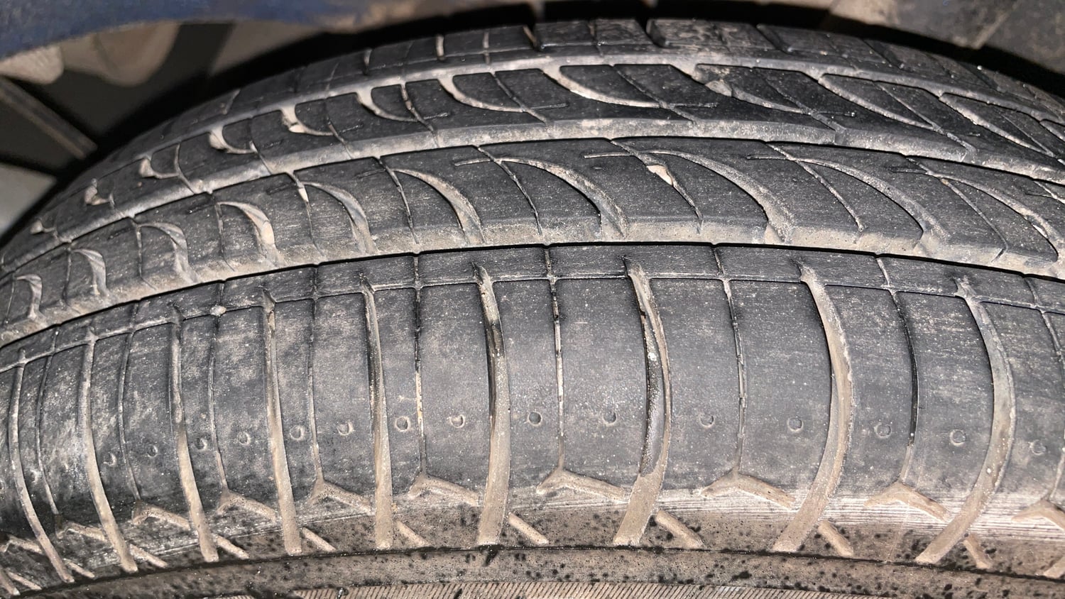 Used 2017 Renault Kwid CLIMBER 1.0 AMT Petrol Automatic tyres LEFT REAR TYRE TREAD VIEW