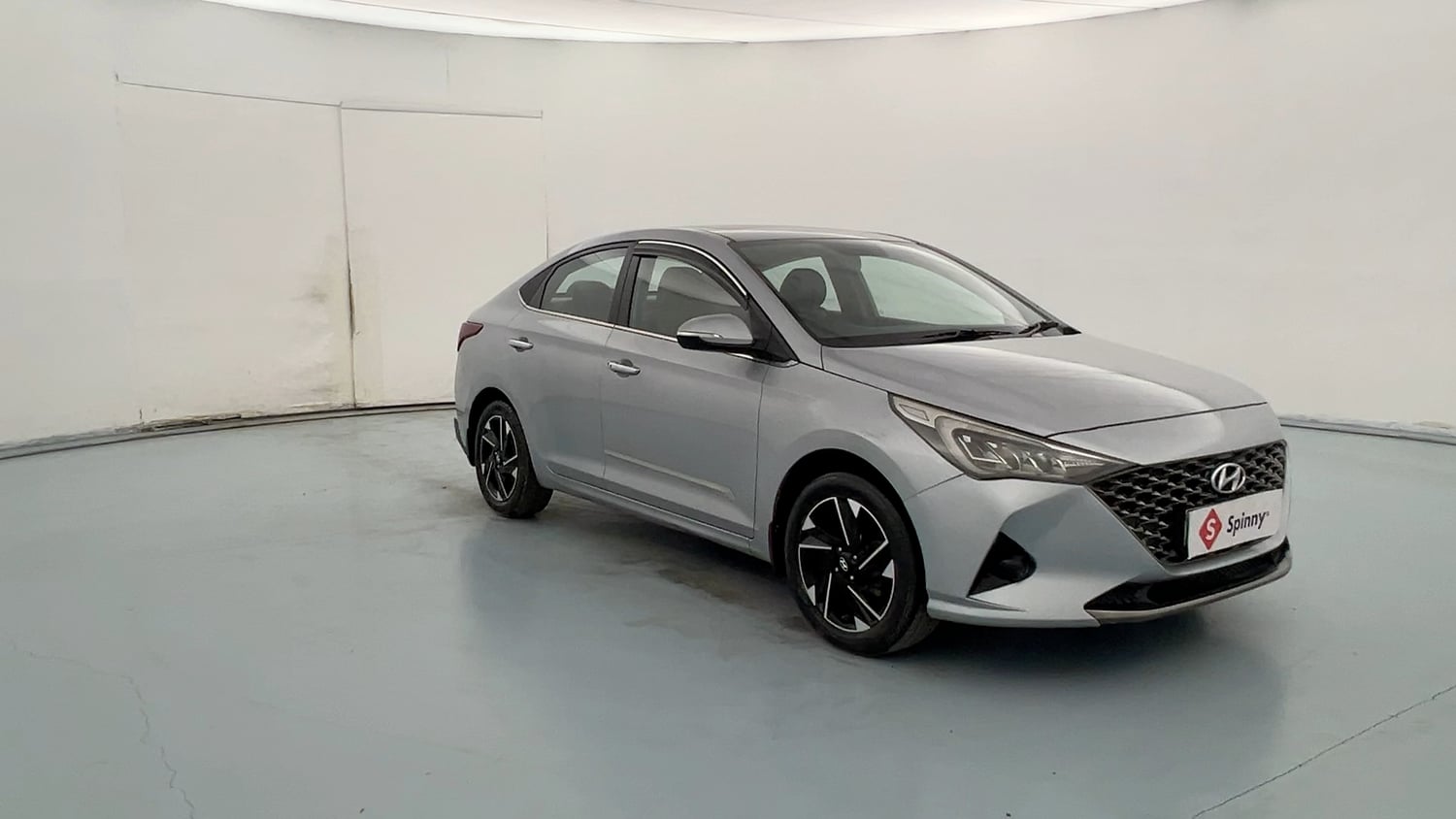 Used 2021 Hyundai Verna SX (O)1.5 MPi Petrol+ CNG (Outside Fitted) Cng Manual exterior RIGHT FRONT CORNER VIEW
