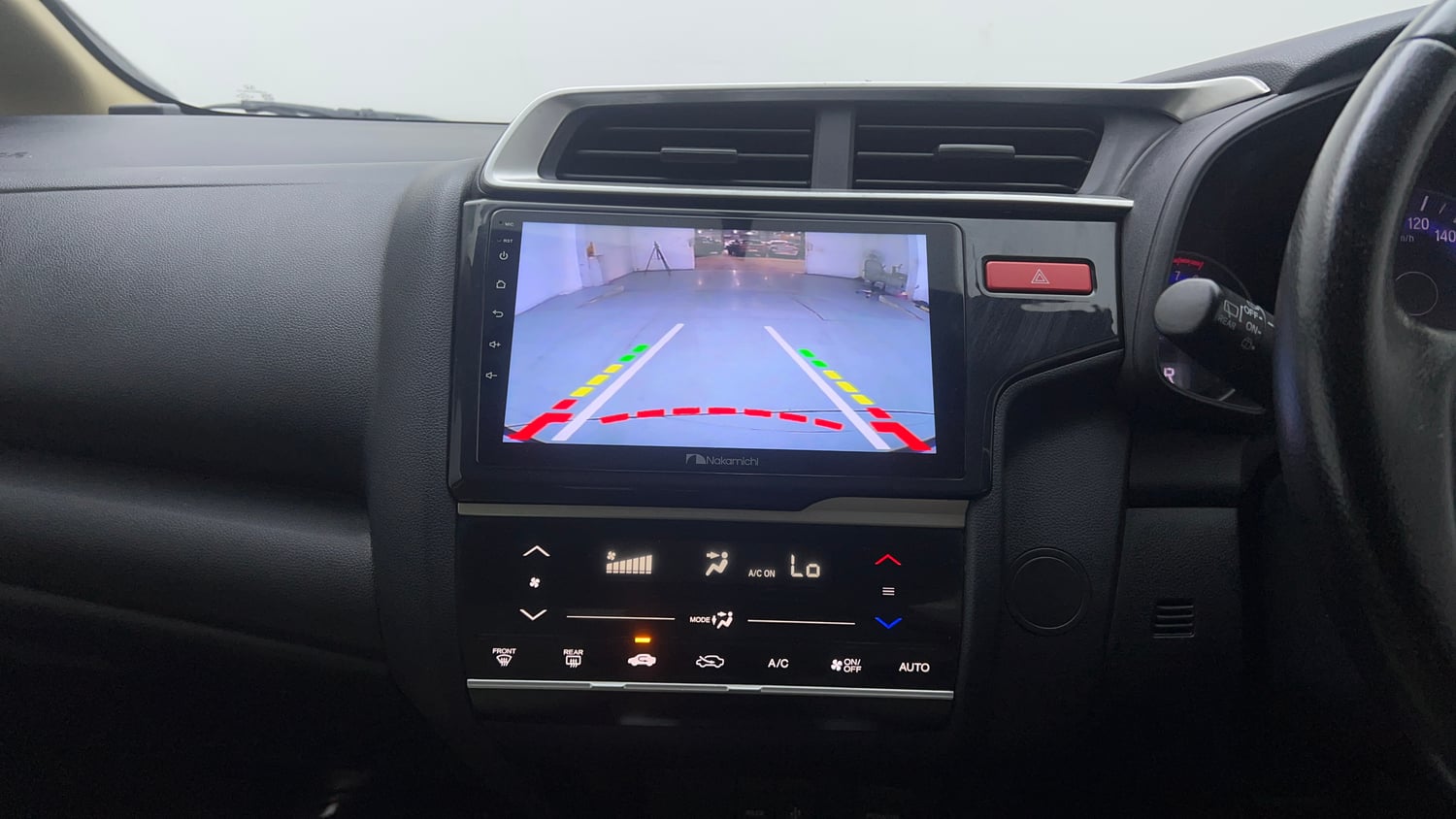 Used 2015 Honda Jazz V AT Petrol Petrol Automatic top_features Rear camera