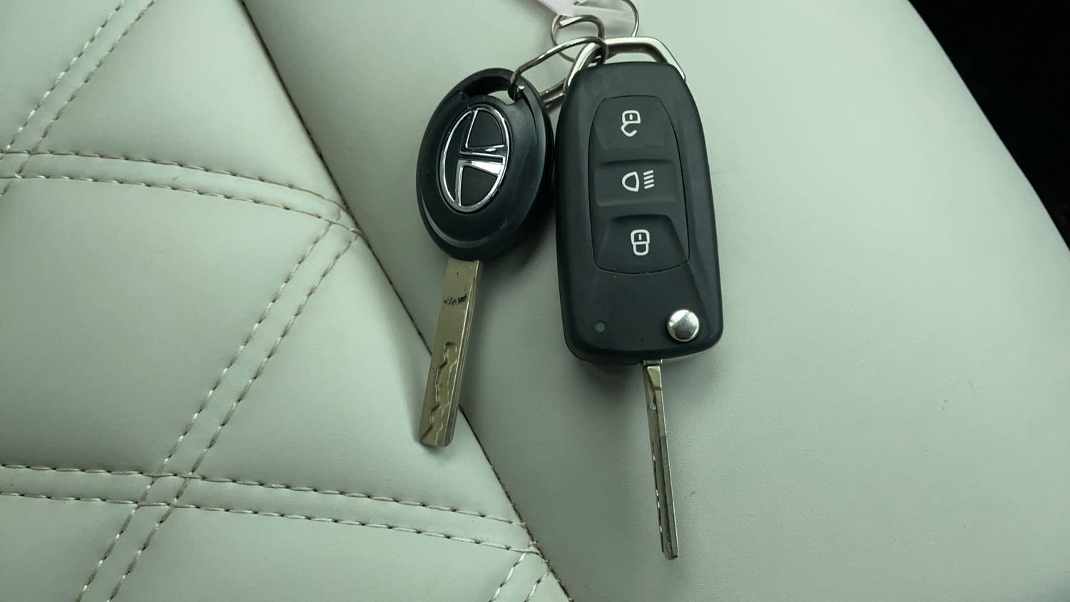 Used 2024 Tata Nexon Pure 1.2 Revotron Petrol 6MT Petrol Manual extra CAR KEY VIEW