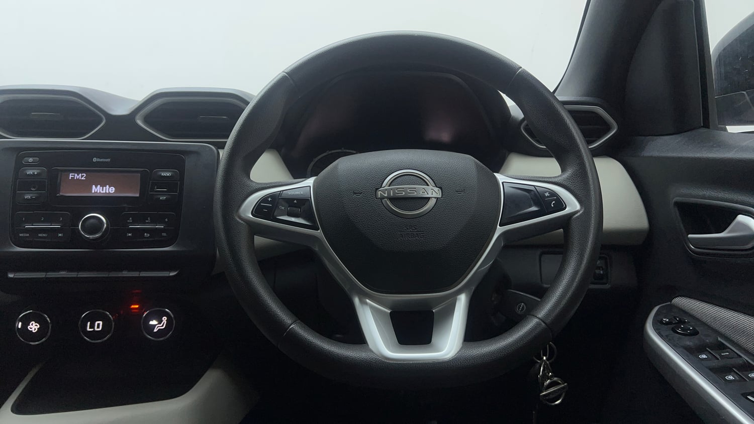 Used 2023 Nissan Magnite XL Petrol Manual interior STEERING VIEW