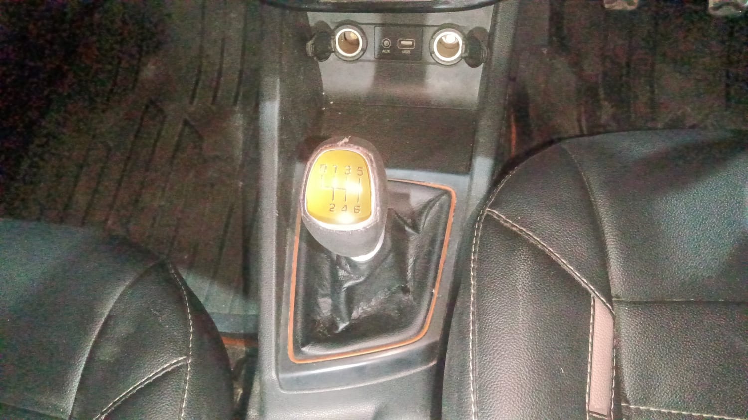 Used 2015 Hyundai i20 Active 1.4 SX Diesel Manual interior GEAR  KNOB VIEW