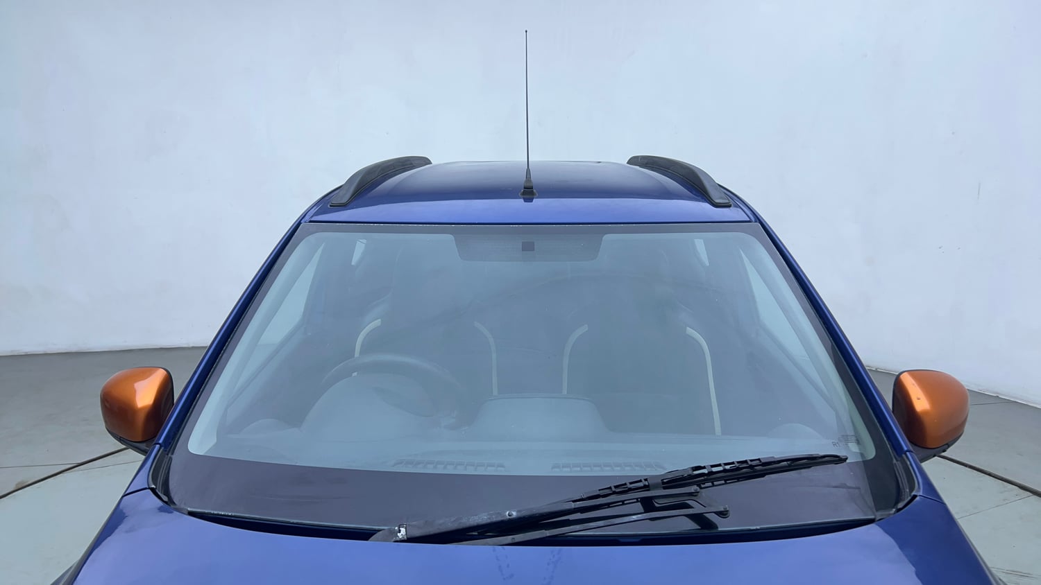 Used 2018 Renault Kwid CLIMBER 1.0 AMT Petrol Automatic exterior FRONT WINDSHIELD VIEW