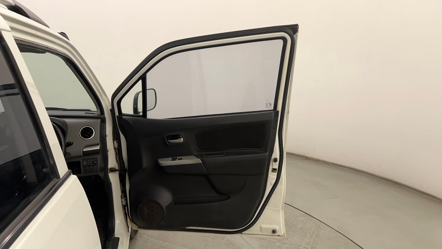 Used 2012 Maruti Suzuki Wagon R LXi Petrol Manual interior RIGHT FRONT DOOR OPEN VIEW