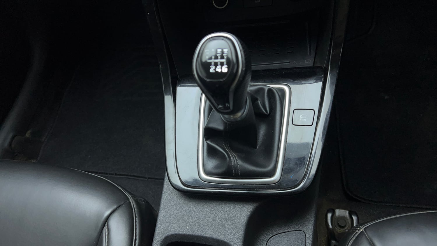 Used 2023 Hyundai Alcazar Prestige 7 STR 1.5 Diesel Diesel Manual interior GEAR  KNOB VIEW