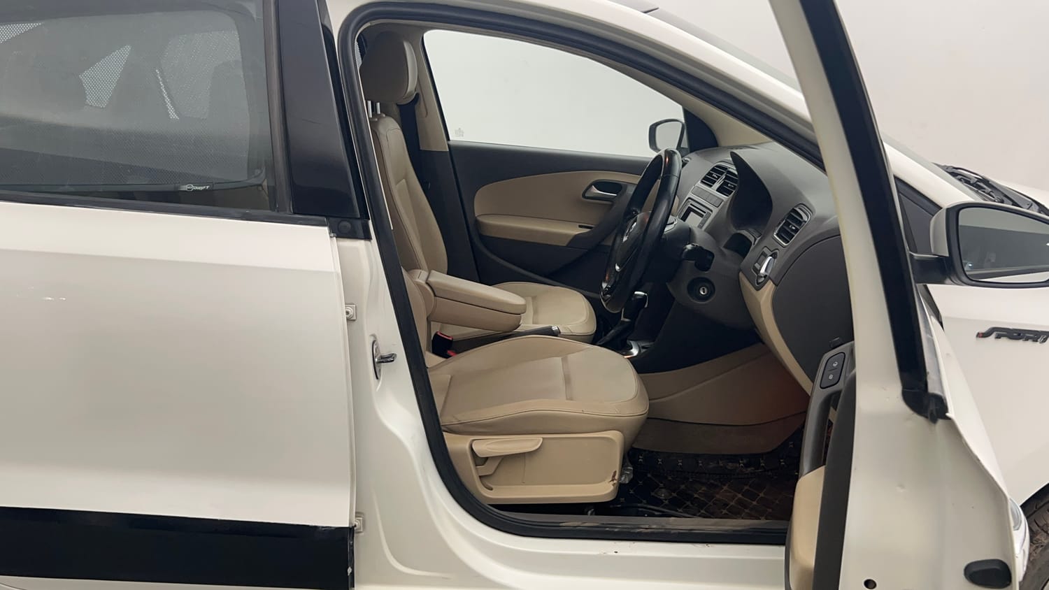 Used 2017 Volkswagen Vento Highline Plus 1.2 (P) AT 16 Alloy Petrol Automatic interior RIGHT SIDE FRONT DOOR CABIN VIEW