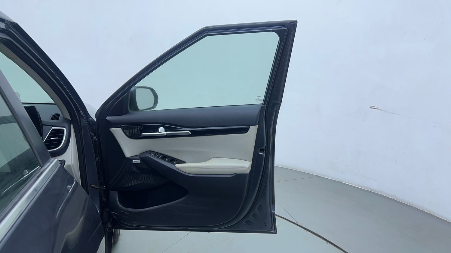 Used 2019 kia Seltos GTX Plus DCT 1.4 Petrol Automatic interior RIGHT FRONT DOOR OPEN VIEW