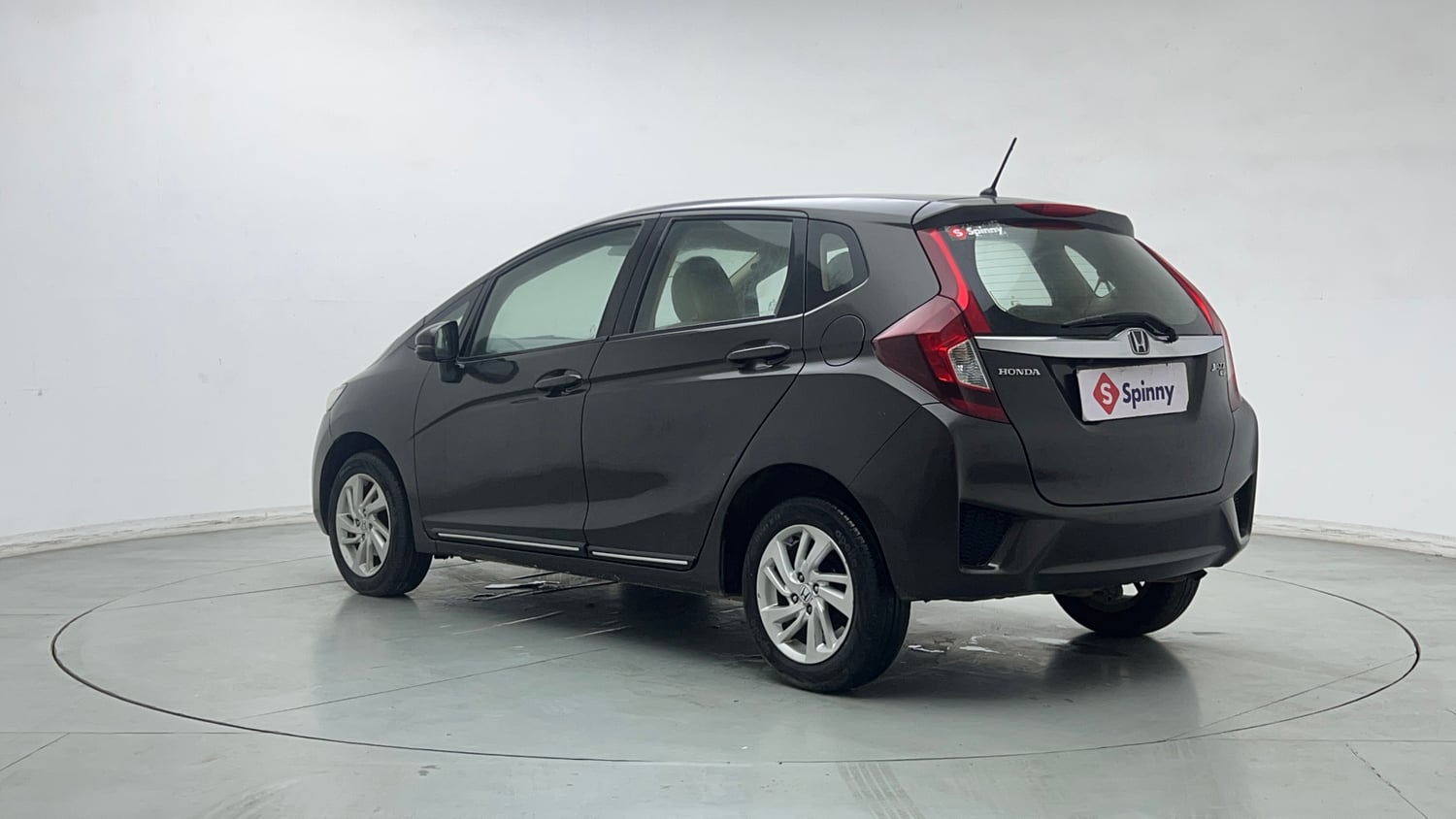 Used 2015 Honda Jazz V AT Petrol Petrol Automatic exterior LEFT REAR CORNER VIEW