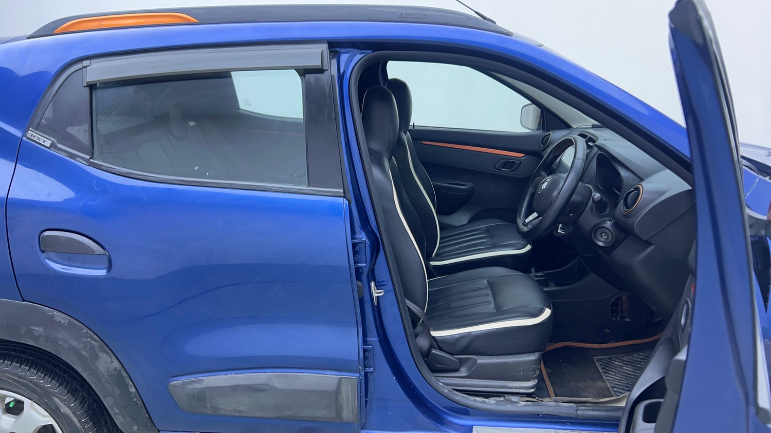 Used 2018 Renault Kwid CLIMBER 1.0 AMT Petrol Automatic interior RIGHT SIDE FRONT DOOR CABIN VIEW