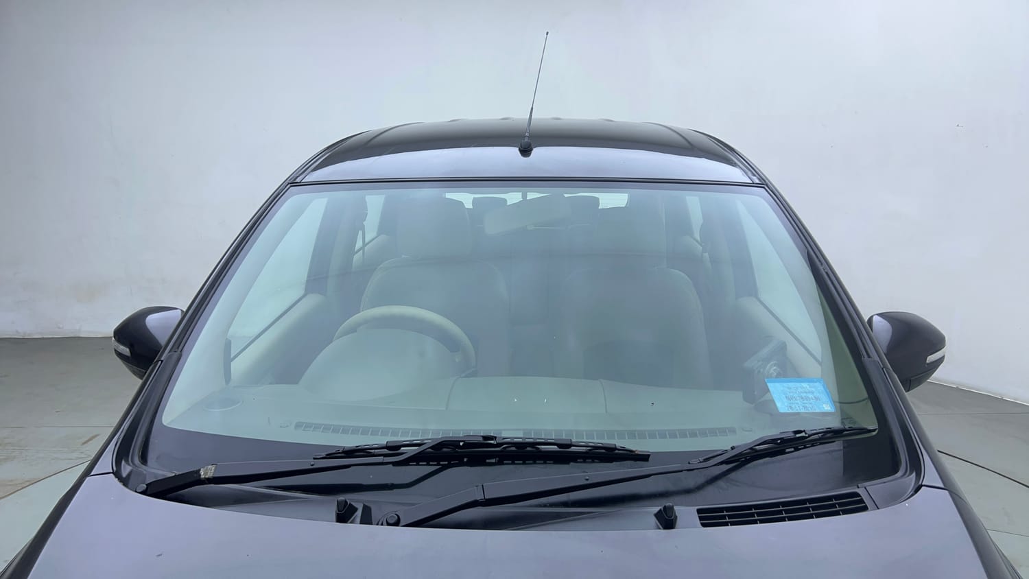 Used 2015 Maruti Suzuki Ertiga ZXi Petrol Manual exterior FRONT WINDSHIELD VIEW