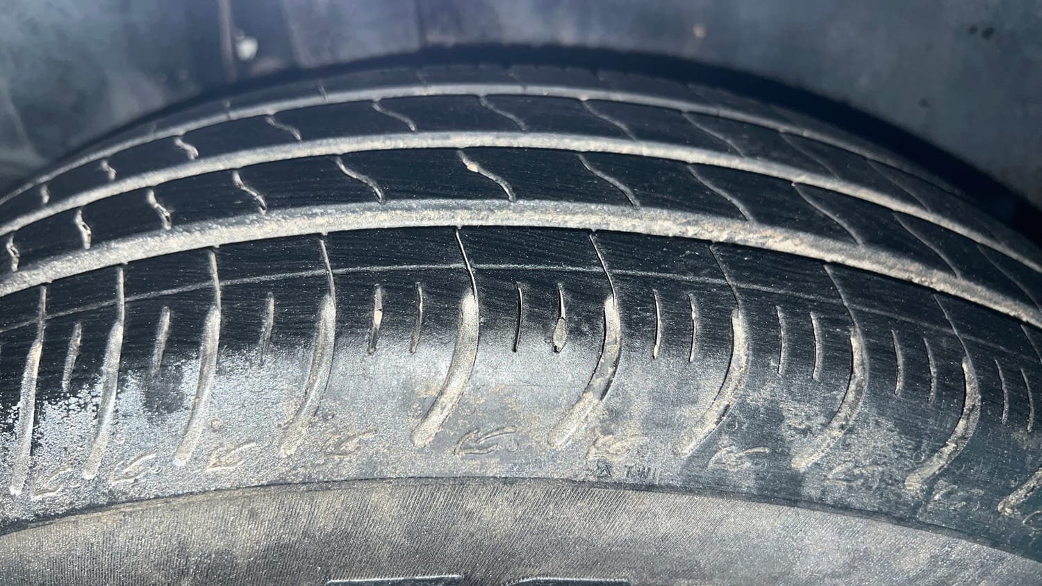 Used 2025 Maruti Suzuki Swift VXi Petrol Manual tyres RIGHT REAR TYRE TREAD VIEW