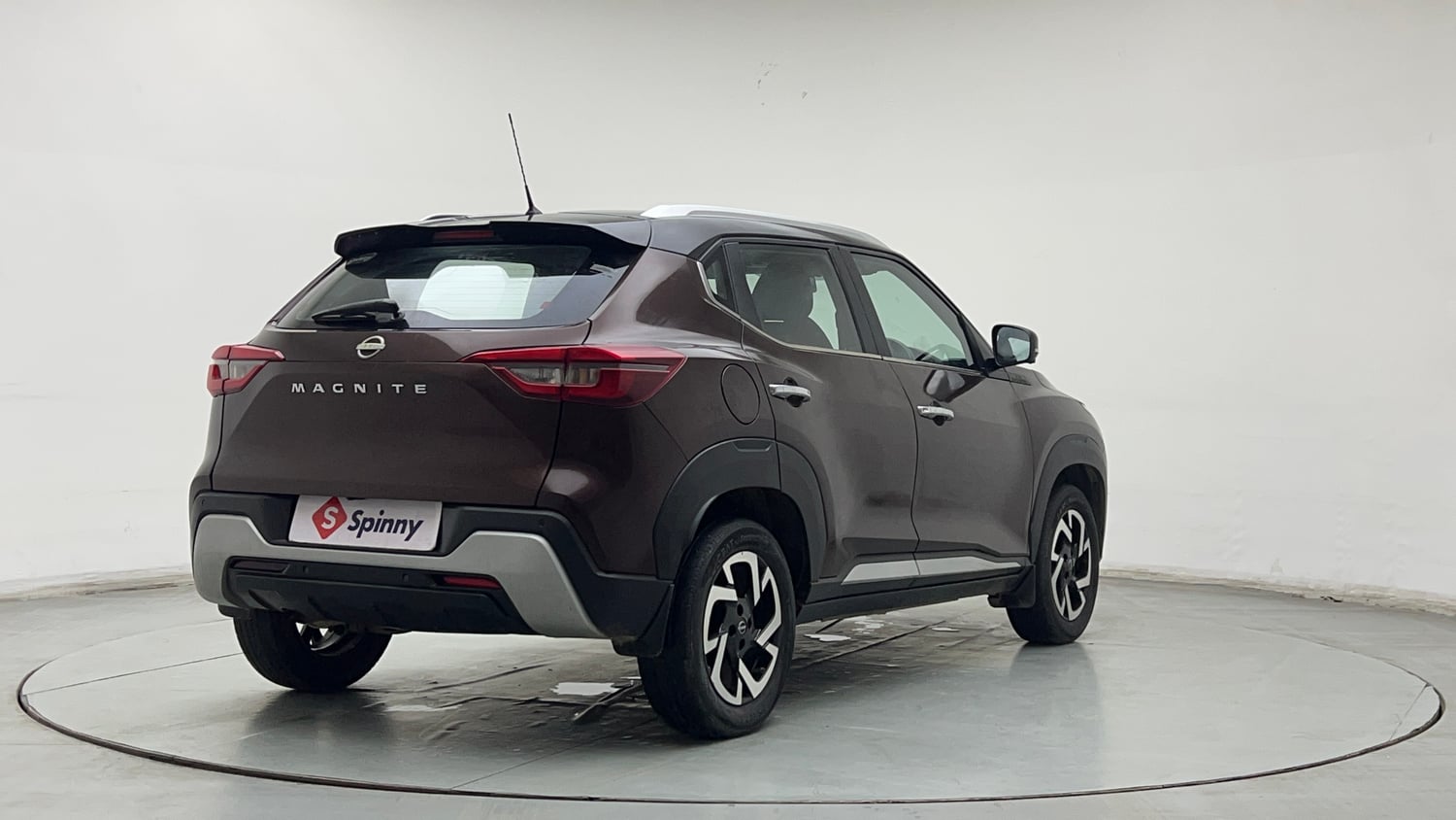 Used 2021 Nissan Magnite XV Premium Petrol Manual exterior RIGHT REAR CORNER VIEW