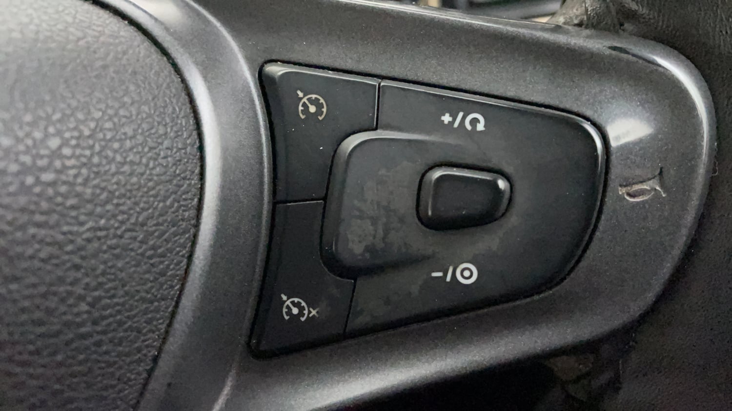 Used 2022 Tata Punch Accomplished MT Petrol + CNG(Outside Fitted) Cng Manual top_features Cruise control