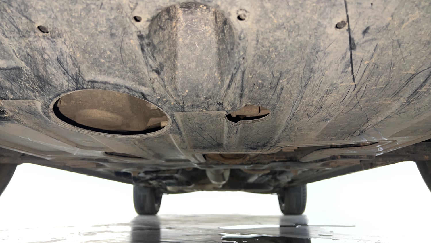 Used 2023 Hyundai Alcazar Prestige 7 STR 1.5 Diesel Diesel Manual extra FRONT LEFT UNDERBODY VIEW