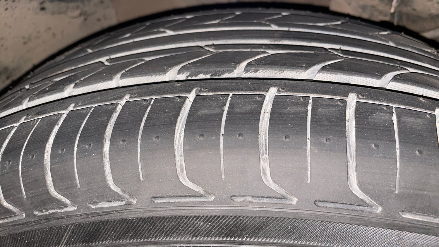 Used 2018 Hyundai Creta SX 1.6 AT Petrol Petrol Automatic tyres LEFT FRONT TYRE TREAD VIEW
