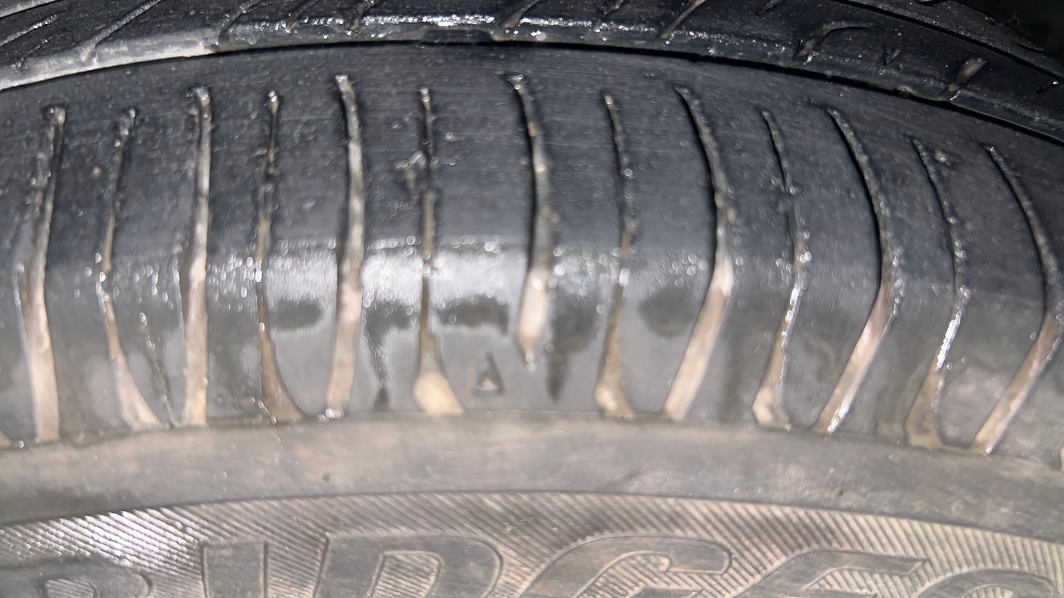 Used 2016 Hyundai Grand i10 Sportz 1.2 Kappa VTVT Petrol Manual tyres RIGHT FRONT TYRE TREAD VIEW