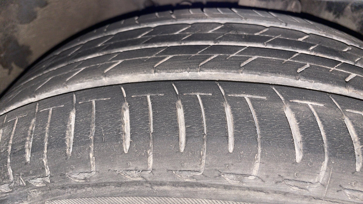 Used 2020 Honda City VX CVT Petrol Petrol Automatic tyres RIGHT FRONT TYRE TREAD VIEW
