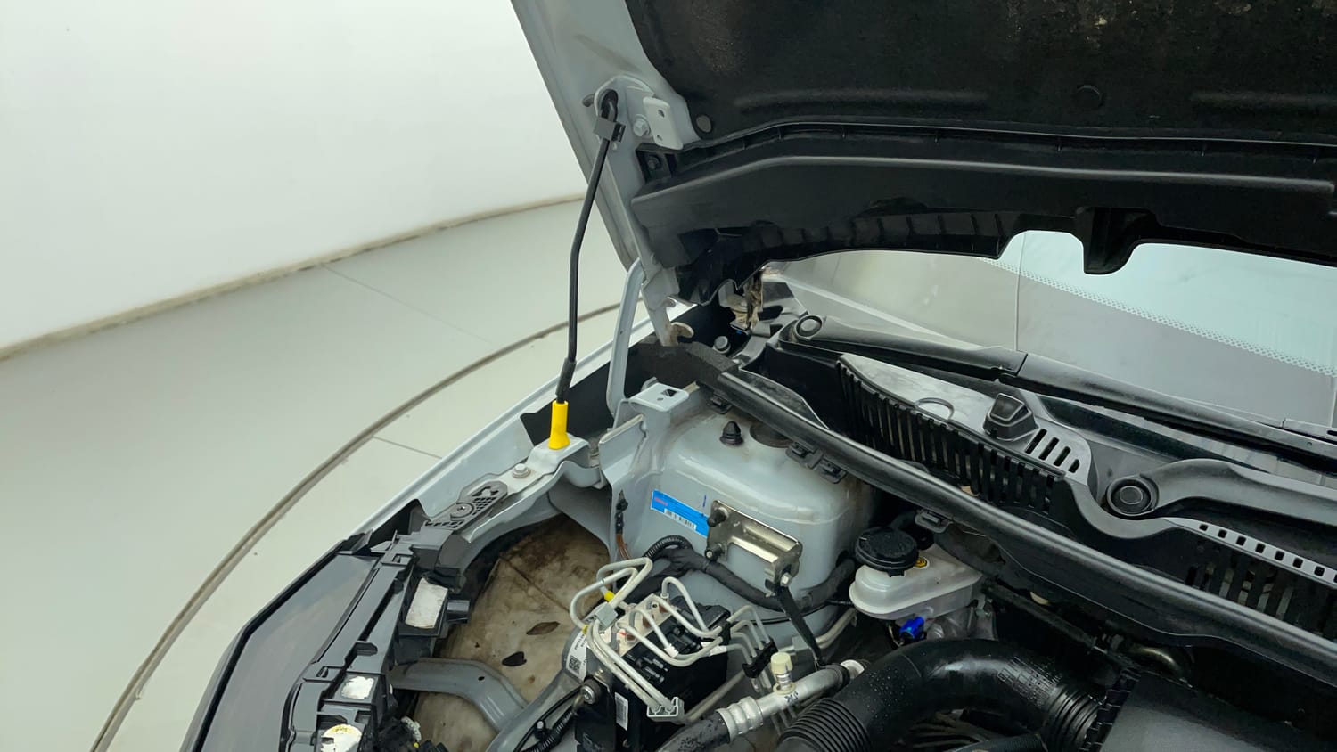 Used 2024 Tata Nexon Pure 1.2 Revotron Petrol 6MT Petrol Manual engine ENGINE RIGHT SIDE HINGE & APRON VIEW