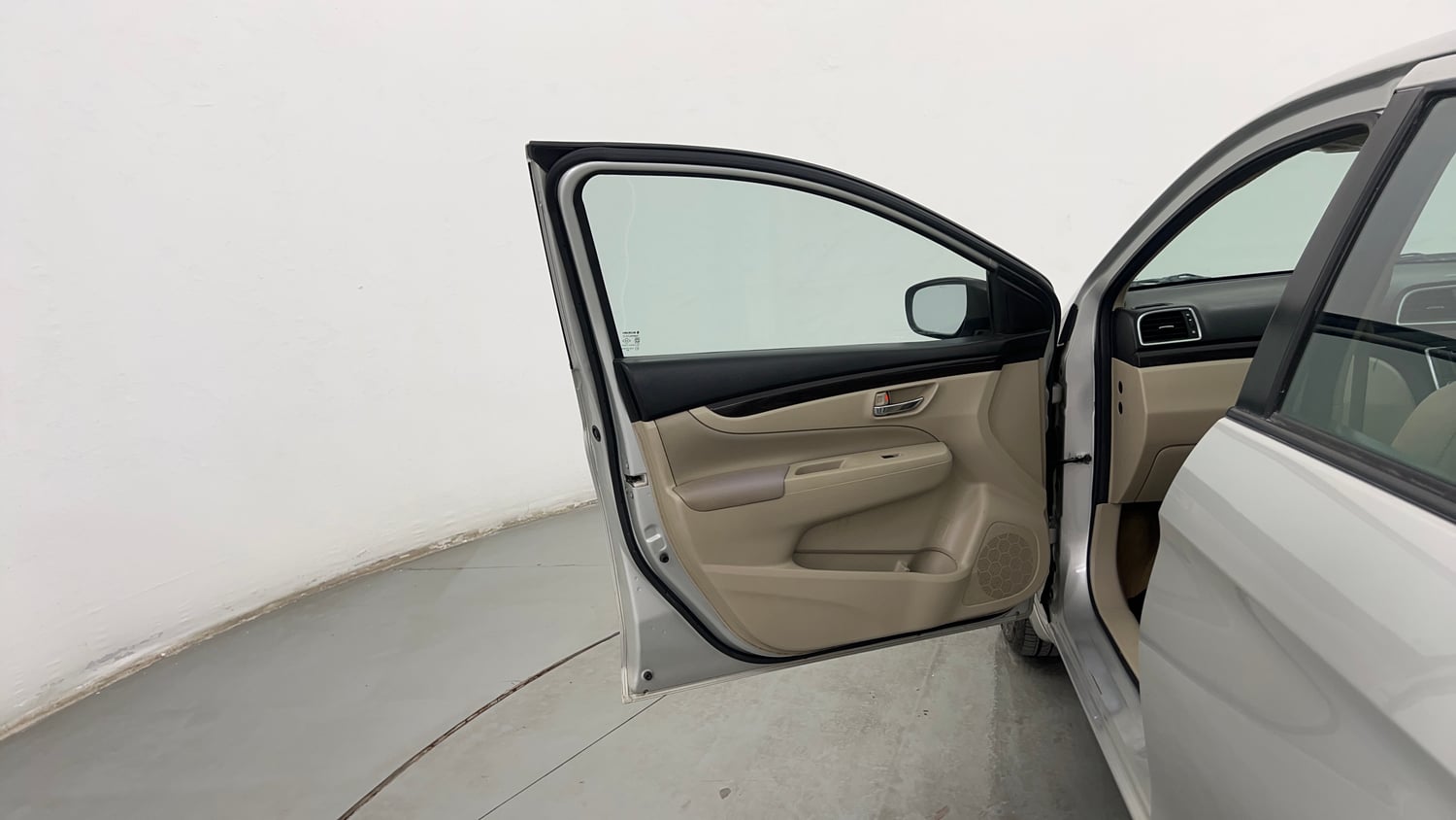 Used 2017 Maruti Suzuki Ciaz Zeta 1.4 MT Petrol Manual interior LEFT FRONT DOOR OPEN VIEW