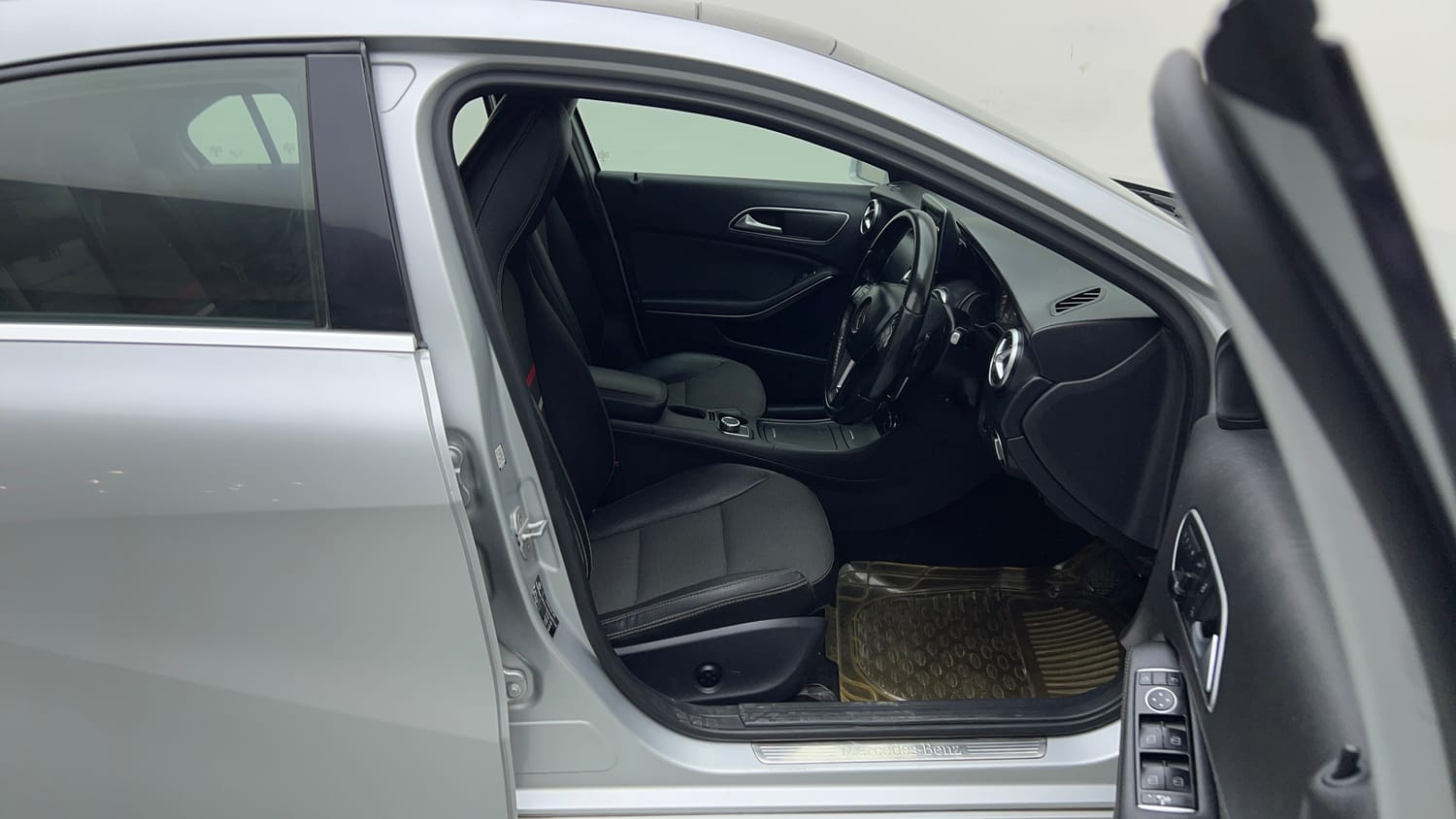 Used 2016 Mercedes-Benz A-Class A 180 Petrol Automatic interior RIGHT SIDE FRONT DOOR CABIN VIEW