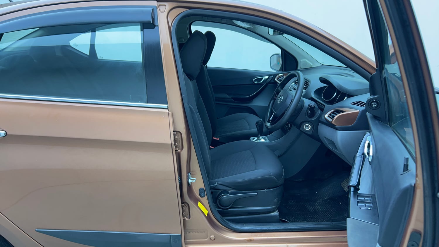 Used 2018 Tata Tigor Revotron XZA Petrol Automatic interior RIGHT SIDE FRONT DOOR CABIN VIEW