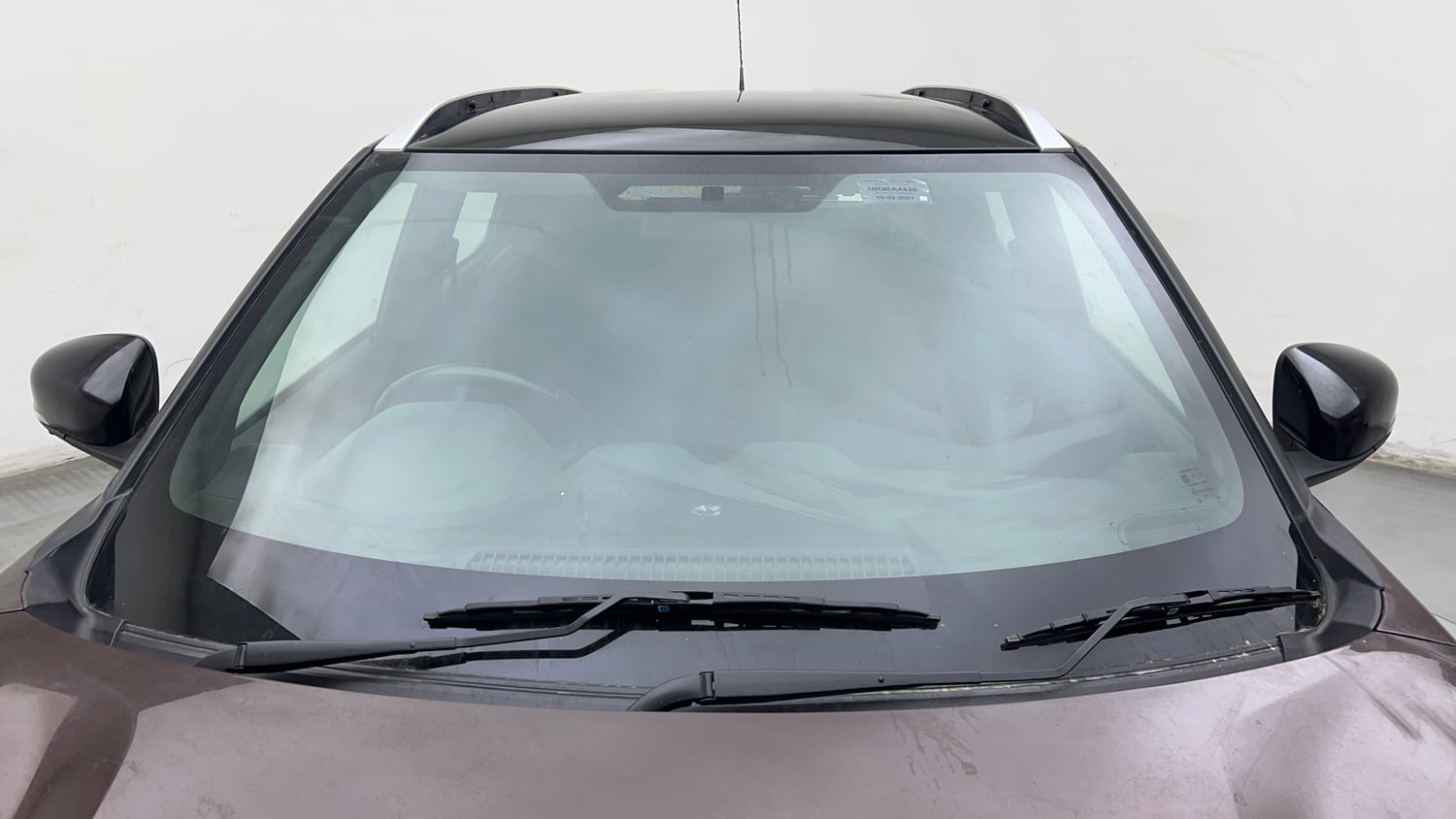 Used 2021 Nissan Magnite XV Premium Petrol Manual exterior FRONT WINDSHIELD VIEW