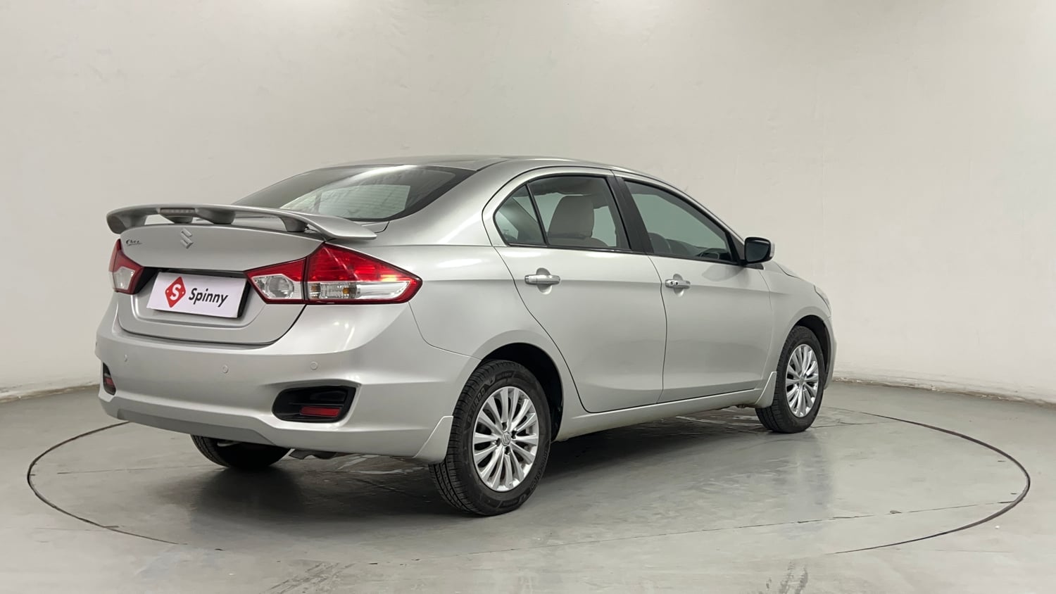 Used 2017 Maruti Suzuki Ciaz Zeta 1.4 MT Petrol Manual exterior RIGHT REAR CORNER VIEW