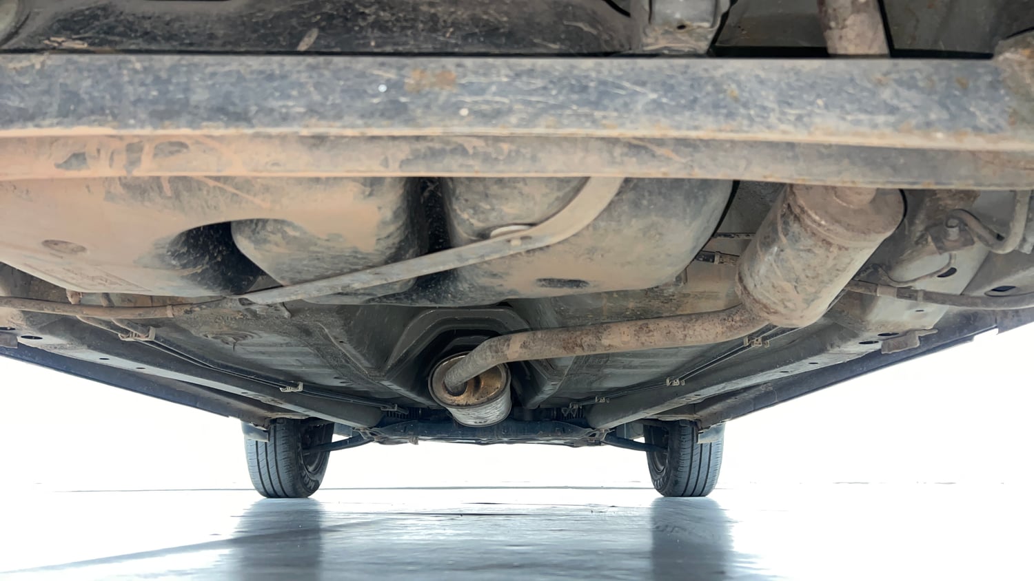 Used 2023 Maruti Suzuki S-Presso VXi (O) AMT Petrol Automatic extra REAR UNDERBODY VIEW (TAKEN FROM REAR)