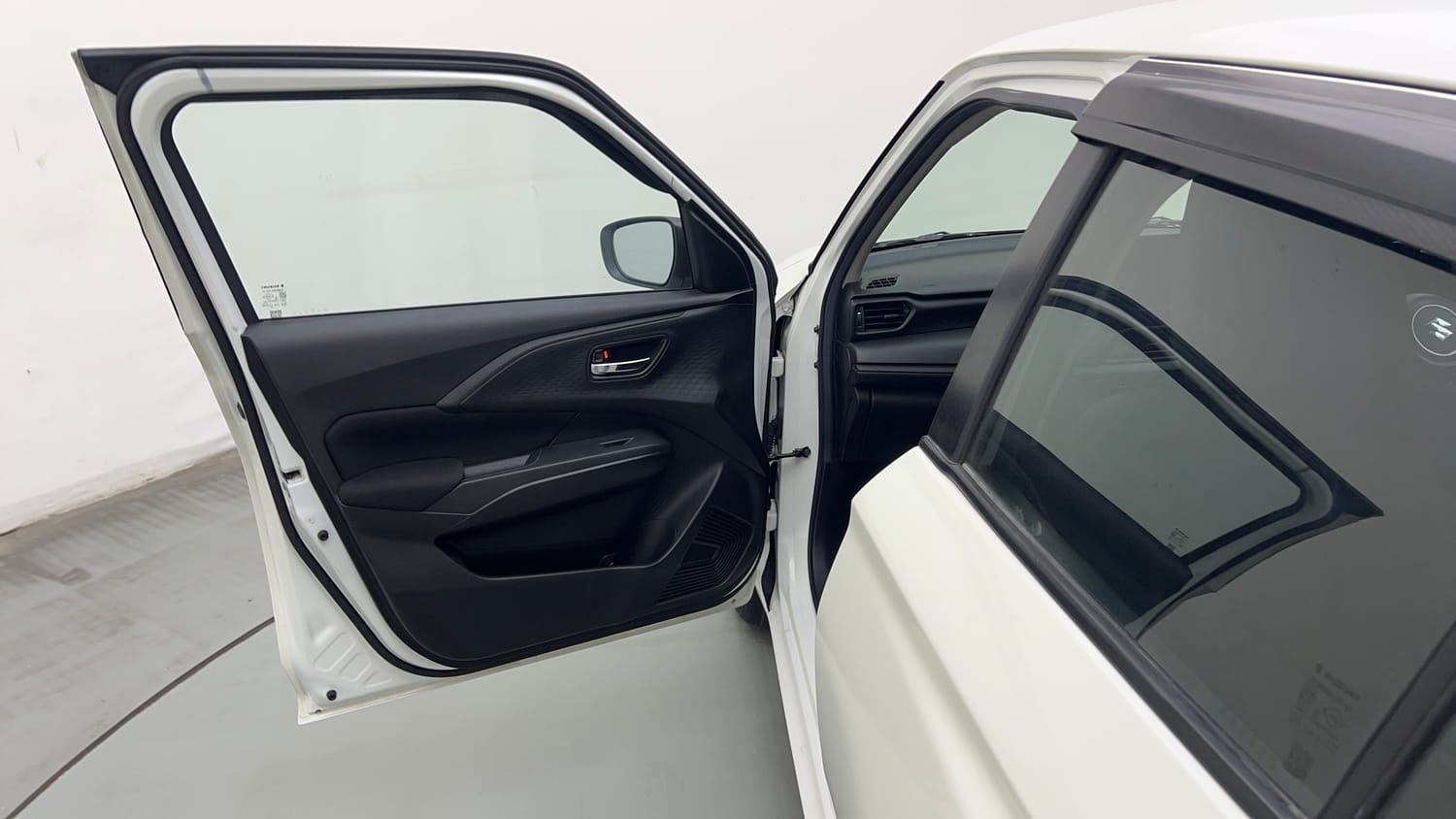 Used 2025 Maruti Suzuki Swift VXi Petrol Manual interior LEFT FRONT DOOR OPEN VIEW