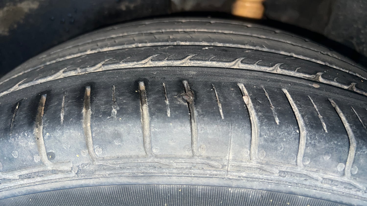 Used 2019 kia Seltos GTX Plus DCT 1.4 Petrol Automatic tyres LEFT REAR TYRE TREAD VIEW