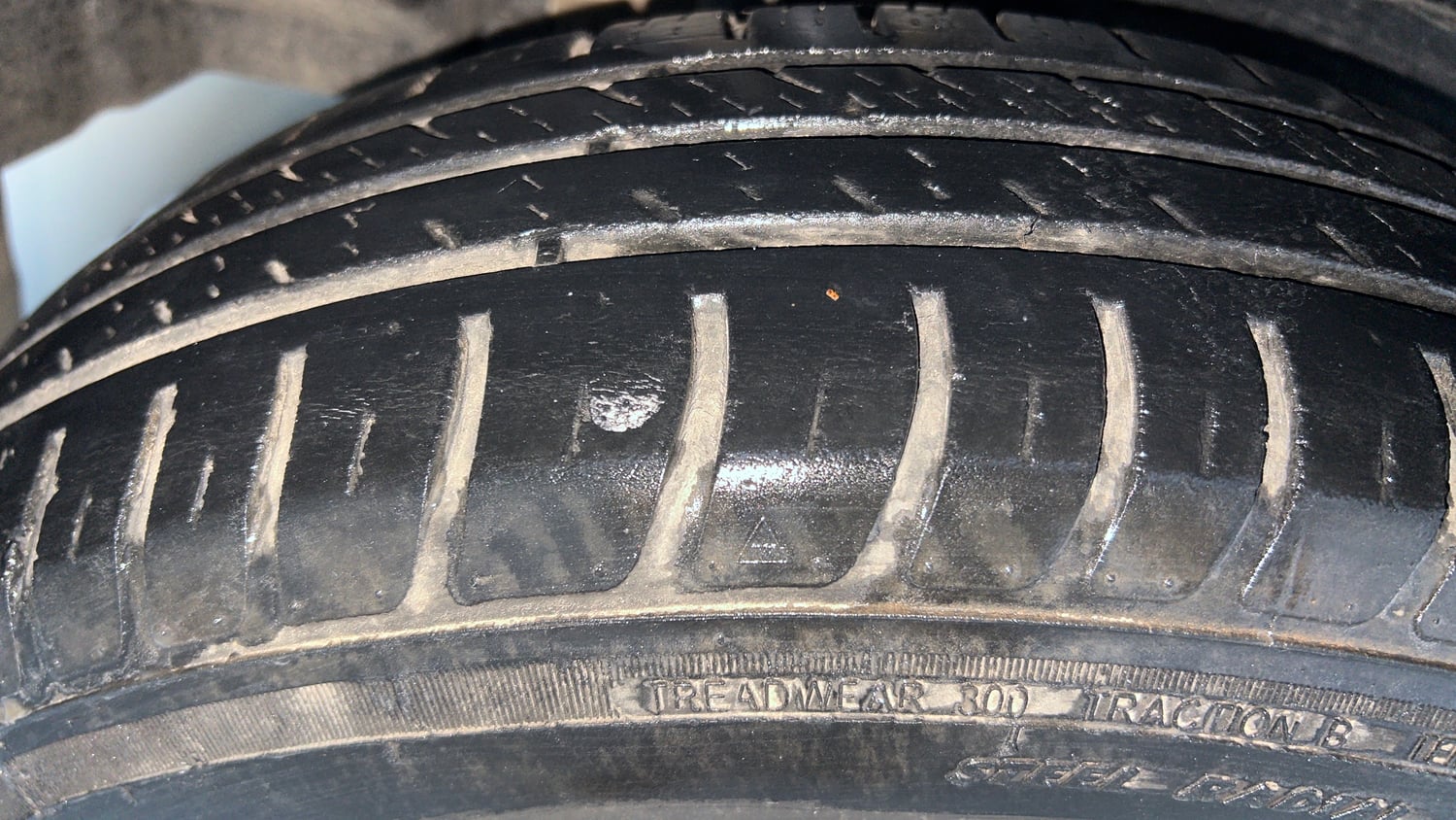 Used 2022 Maruti Suzuki Dzire VXi Petrol Manual tyres RIGHT REAR TYRE TREAD VIEW