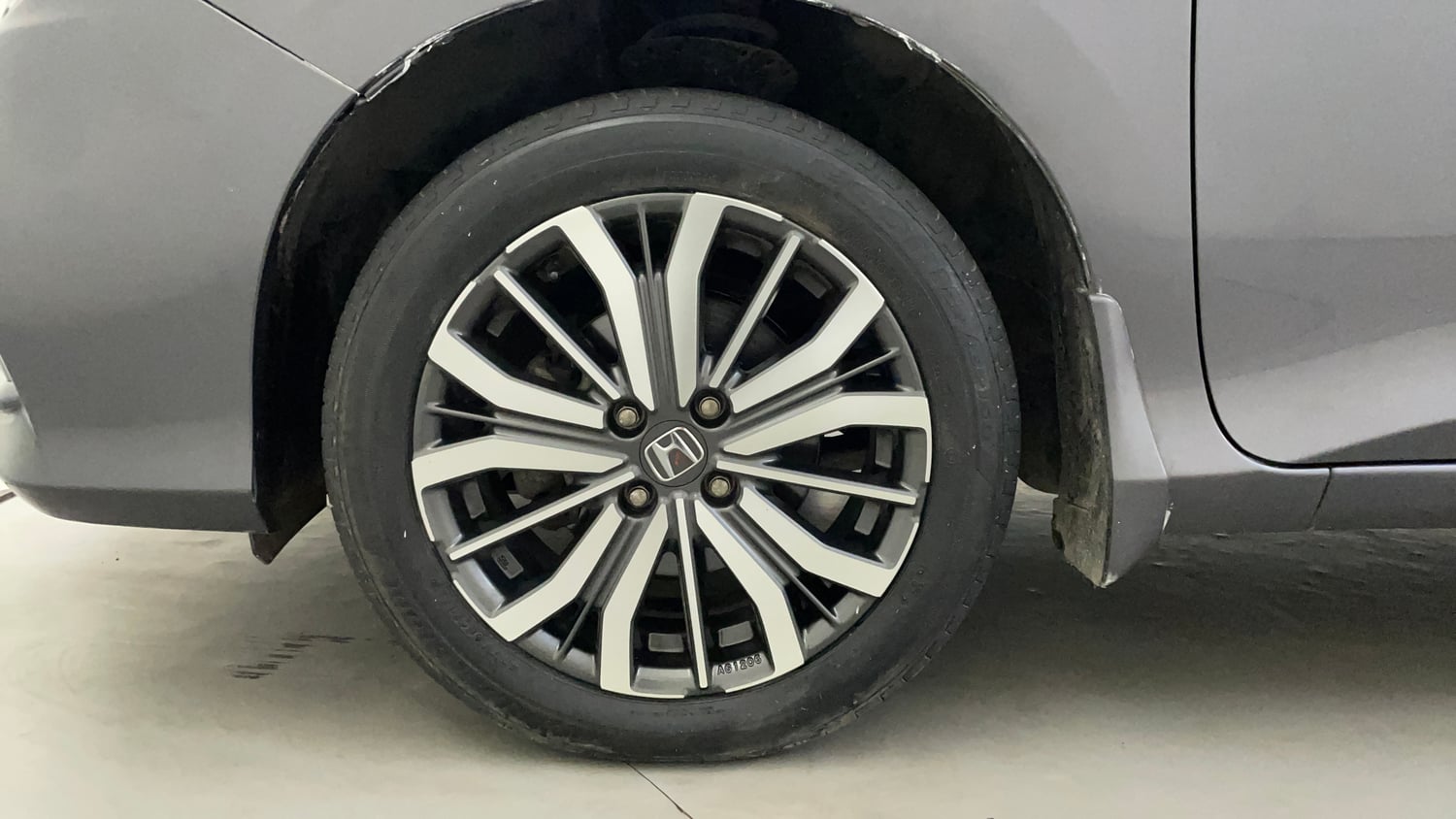 Used 2020 Honda City VX CVT Petrol Petrol Automatic tyres LEFT FRONT TYRE RIM VIEW