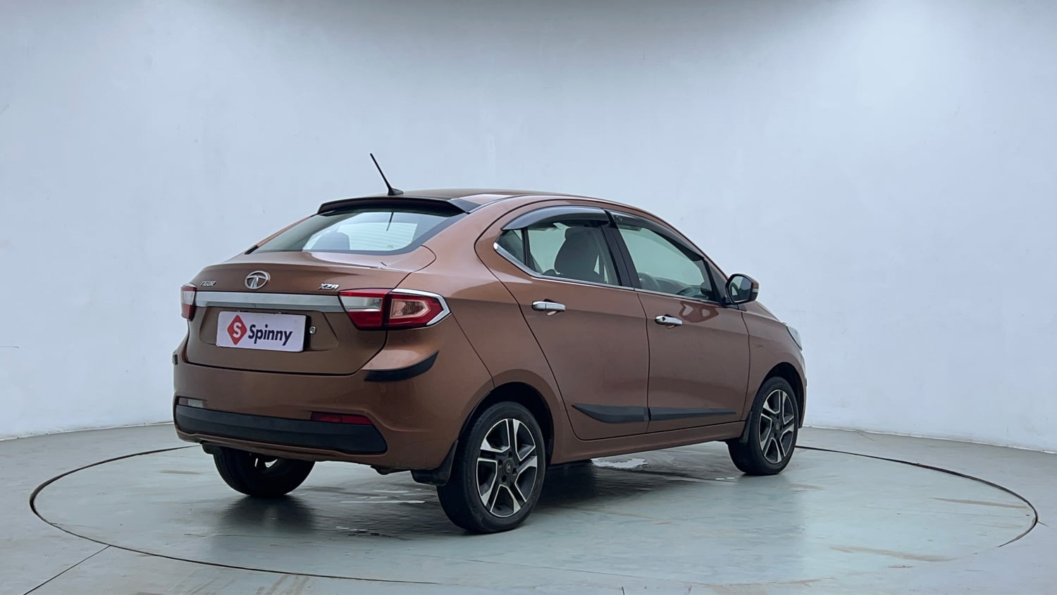 Used 2018 Tata Tigor Revotron XZA Petrol Automatic exterior RIGHT REAR CORNER VIEW