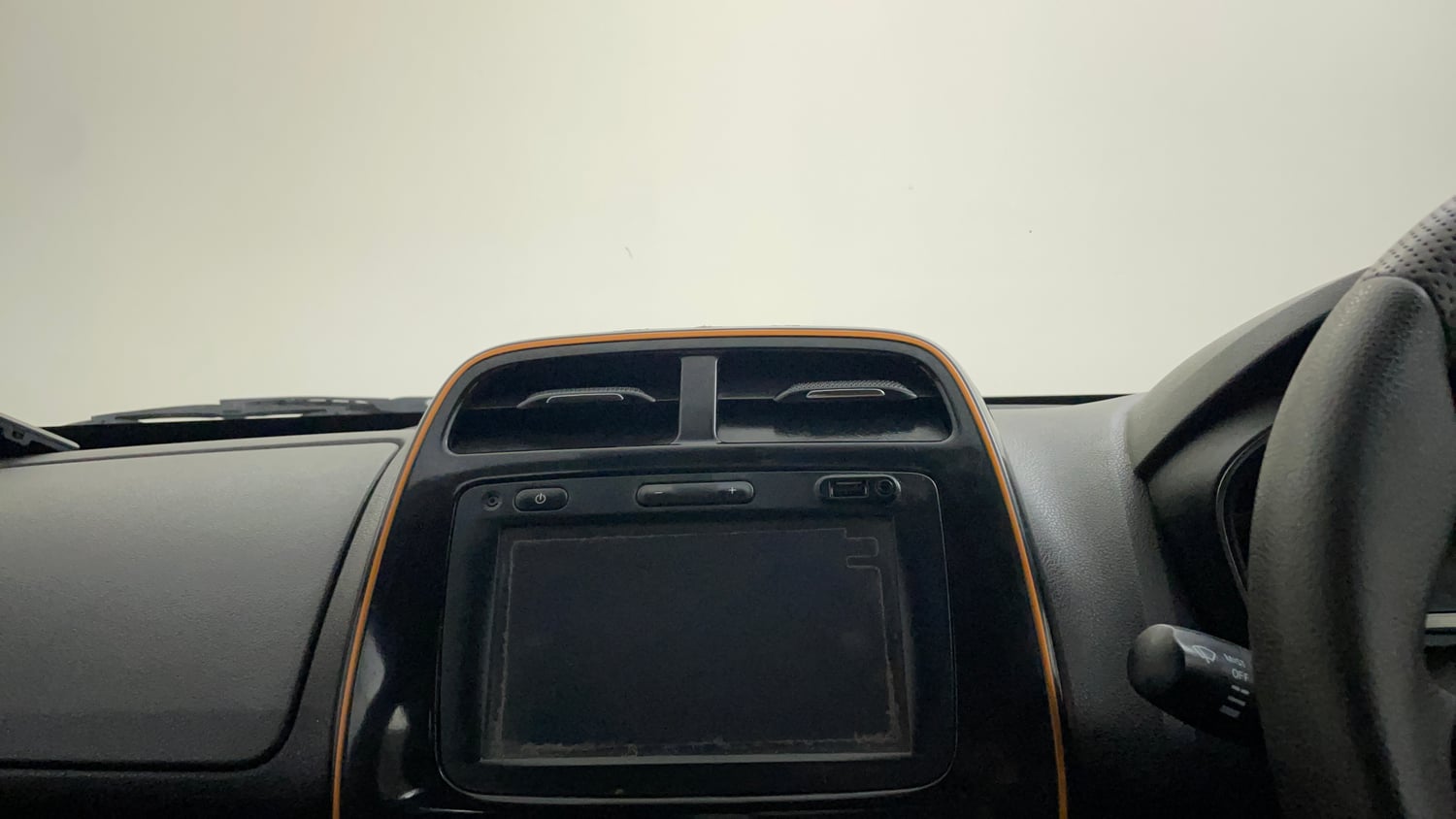Used 2017 Renault Kwid CLIMBER 1.0 AMT Petrol Automatic top_features Touch screen infotainment system