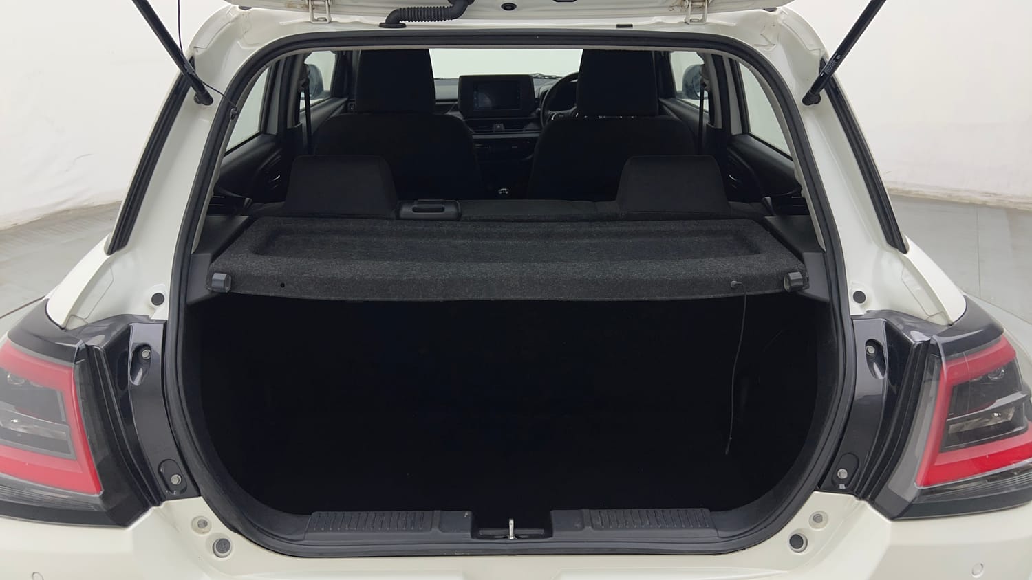 Used 2025 Maruti Suzuki Swift VXi Petrol Manual interior DICKY INSIDE VIEW