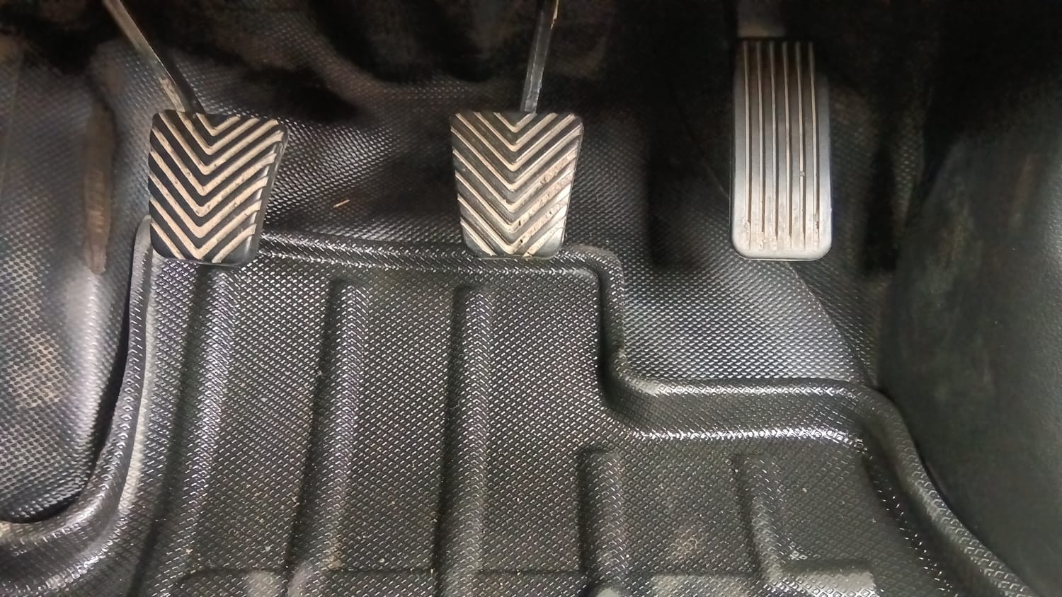 Used 2021 Kia Seltos HTX 1.5 Petrol Manual interior PEDALS VIEW